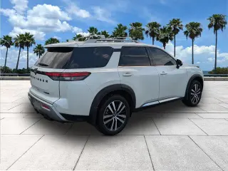 Nissan Pathfinder 2024 Platinum 4dr SUV