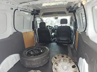 Ford Transit Connect 2021 XL 4 puertas furgón de carga larga con puertas traseras de carga