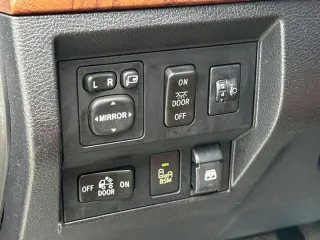 Toyota Tundra 2014 4x4 Edición 1794 Cabina CrewMax 4 puertas Cajón SB (5.7L V8)