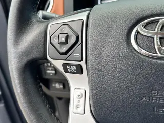 Toyota Tundra 2014 4x4 Edición 1794 Cabina CrewMax 4 puertas Cajón SB (5.7L V8)