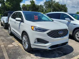 Ford Edge 2022 AWD Titanium 4dr Crossover