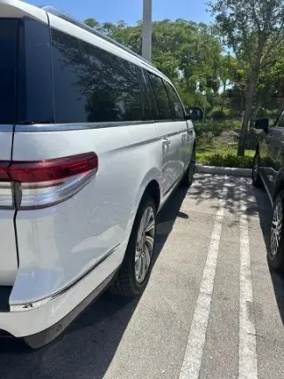 Lincoln Navigator L 2022 4x2 Reserve 4dr SUV