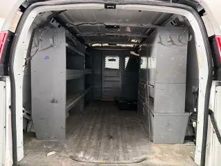 Furgón de carga GMC Savana 2018 2500 3 puertas