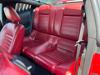 Ford Mustang 2005 GT Deluxe 2dr Fastback