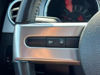 Ford Mustang 2005 GT Deluxe 2dr Fastback