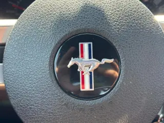 Ford Mustang 2005 GT Deluxe 2dr Fastback