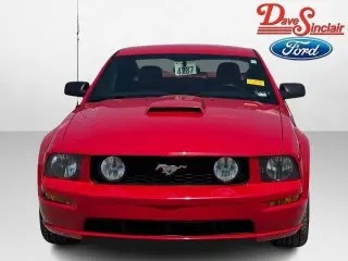 Ford Mustang 2005 GT Deluxe 2dr Fastback