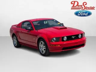 Ford Mustang 2005 GT Deluxe 2dr Fastback