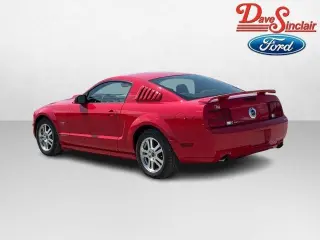 Ford Mustang 2005 GT Deluxe 2dr Fastback