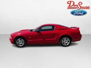 Ford Mustang 2005 GT Deluxe 2dr Fastback
