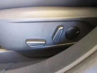 Ford Mustang Mach-E 2023 Select 4dr SUV