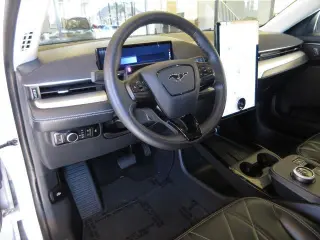 Ford Mustang Mach-E 2023 Select 4dr SUV