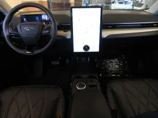 Ford Mustang Mach-E 2023 Select 4dr SUV