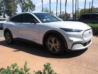 Ford Mustang Mach-E 2023 Select 4dr SUV