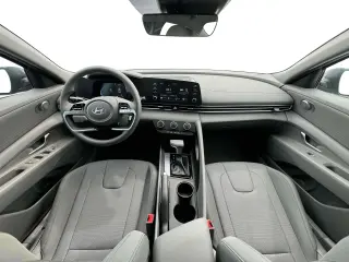 Hyundai ELANTRA 2025 SE 4dr Sedán