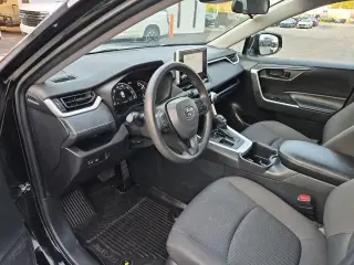 Toyota RAV4 2025 LE 4dr SUV