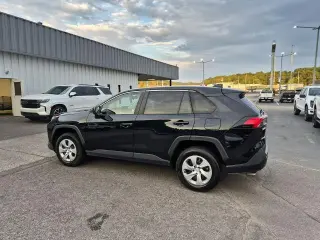 Toyota RAV4 2025 LE 4dr SUV
