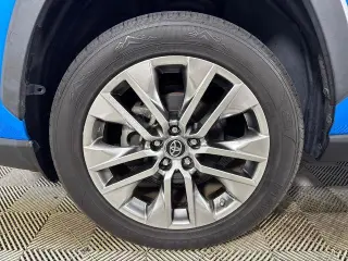 Toyota RAV4 2019 XLE Premium 4 SUV