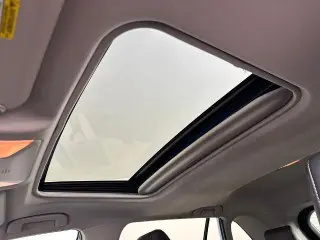 Toyota RAV4 2019 XLE Premium 4 SUV