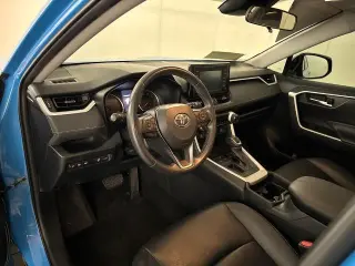 Toyota RAV4 2019 XLE Premium 4 SUV