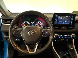Toyota RAV4 2019 XLE Premium 4 SUV