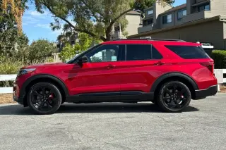 Ford Explorer 2023 AWD ST 4dr SUV