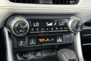 Toyota RAV4 Hybrid 2021 AWD XLE 4dr SUV