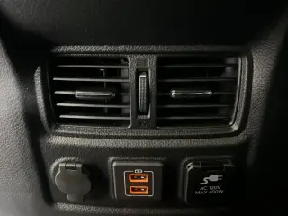 Nissan Titan 2024 4x4 PRO-4X 4dr Crew Cab 5.6 ft. SB