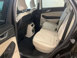 Ford Edge 2023 AWD Titanium 4dr Crossover