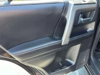 Toyota 4Runner 2016 4x4 SR5 4dr SUV