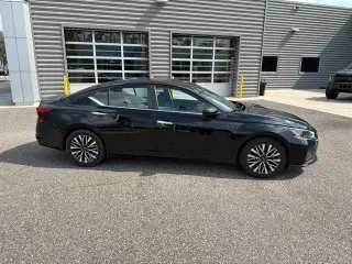 Nissan Altima 2024 2.5 SV 4dr Sedán