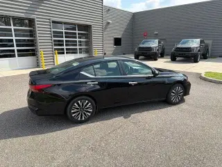 Nissan Altima 2024 2.5 SV 4dr Sedán