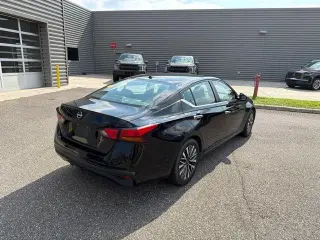 Nissan Altima 2024 2.5 SV 4dr Sedán