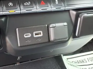 Chevrolet Silverado 1500 2023 4x4 Camioneta de Trabajo 4puertas Cabina Crew 5.8 ft. SB