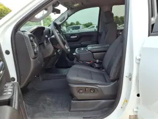 Chevrolet Silverado 1500 2023 4x4 Camioneta de Trabajo 4puertas Cabina Crew 5.8 ft. SB