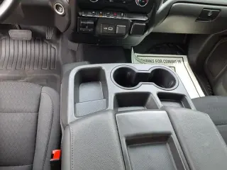 Chevrolet Silverado 1500 2023 4x4 Camioneta de Trabajo 4puertas Cabina Crew 5.8 ft. SB