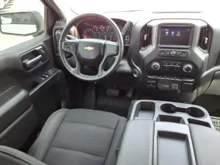 Chevrolet Silverado 1500 2023 4x4 Camioneta de Trabajo 4puertas Cabina Crew 5.8 ft. SB