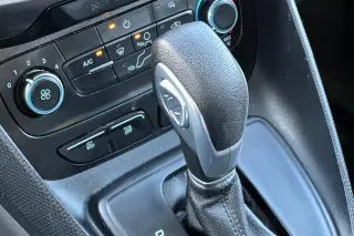 Ford Transit Connect 2023 XL 4 puertas furgón largo de carga con puertas traseras de carga