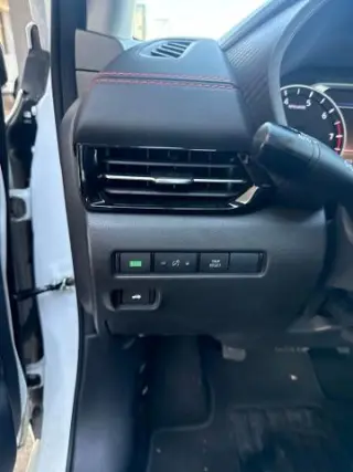 Nissan Sentra 2024 SR 4dr Sedán
