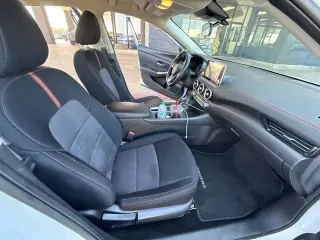 Nissan Sentra 2024 SR 4dr Sedán