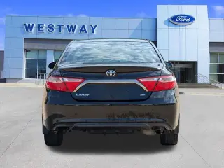 Toyota Camry 2015 SE 4dr Sedán