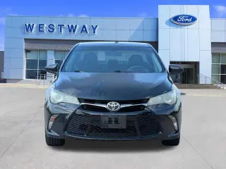 Toyota Camry 2015 SE 4dr Sedán