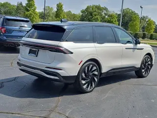 Lincoln Nautilus 2024 AWD Reserve 4dr SUV