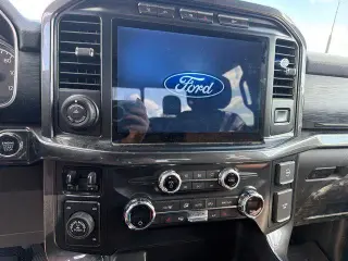 Ford F-150 2021 4x4 XLT 4dr SuperCrew 5.5 ft. SB