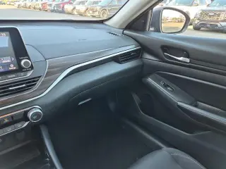 Nissan Altima 2024 2.5 SV 4dr Sedán