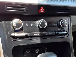 Kia Carnival 2023 LX 4dr Mini-Van