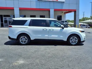 Kia Carnival 2023 LX 4dr Mini-Van