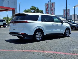 Kia Carnival 2023 LX 4dr Mini-Van