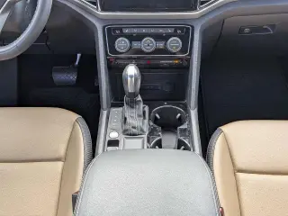 Volkswagen Atlas Cross Sport 2023 V6 SE 4dr SUV con Tecnología