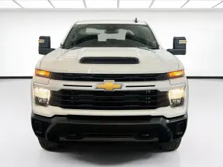 Chevrolet Silverado 2500HD 2024 4x2 Custom 4dr Crew Cab SB